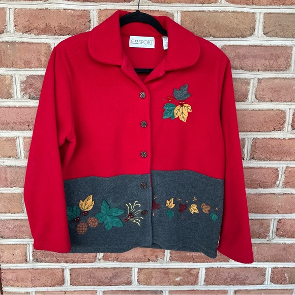 Vintage red and gray button-down fleece with appliqué. Size petite medium. - Picture 8 of 10